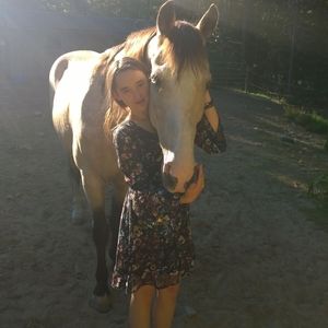 Meet your Posher, Elyse